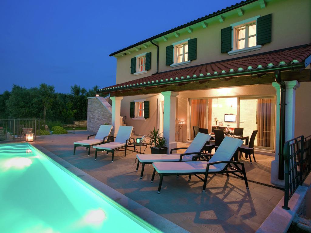 Luxurious Villa With Swimming Pool In Sveti Lovrec Selina Dış mekan fotoğraf